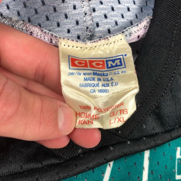 Vintage CCM Disney Mighty Ducks hockey jersey - Picture 5 of 8